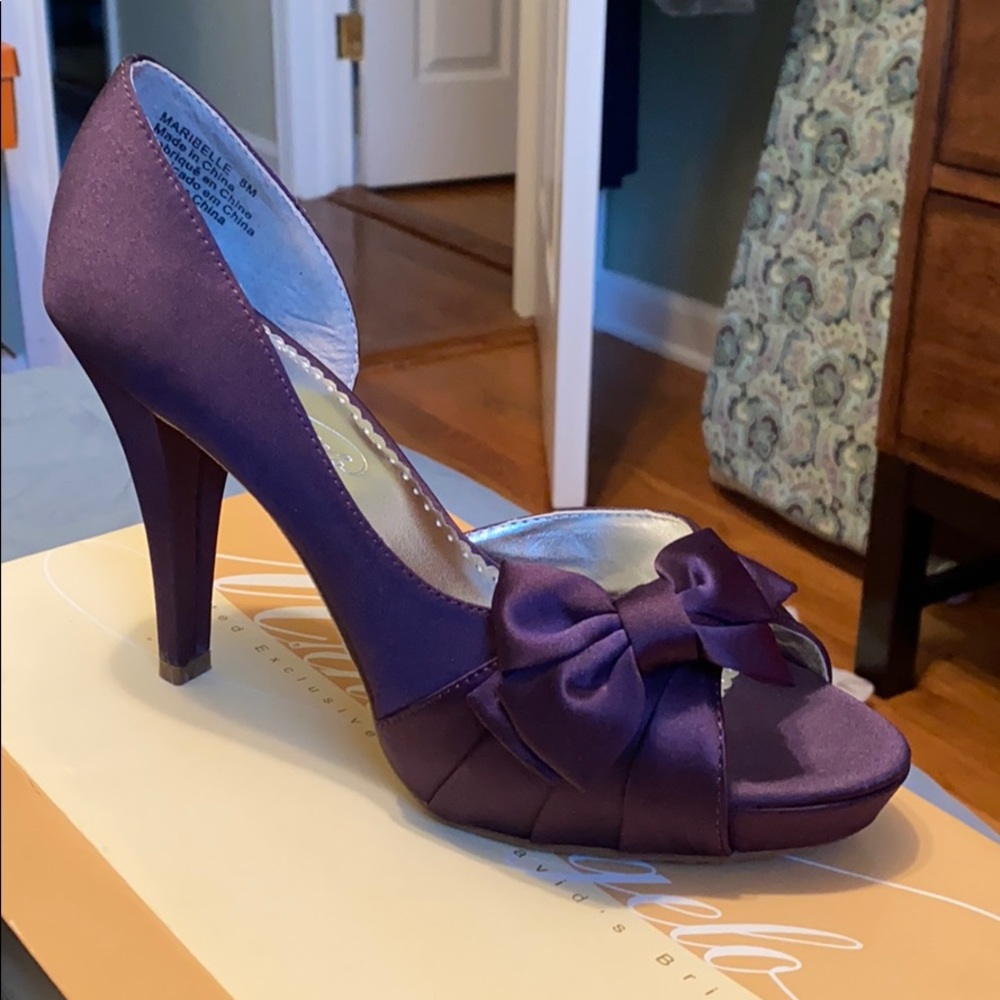 Purple pumps